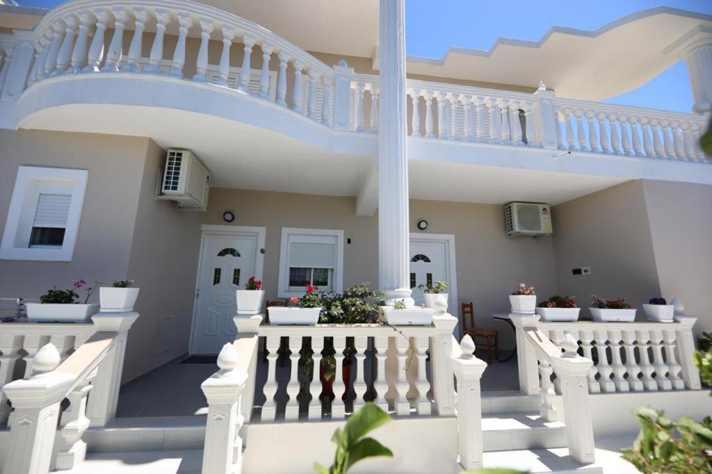 Guest House Narta Vlore Bagian luar foto
