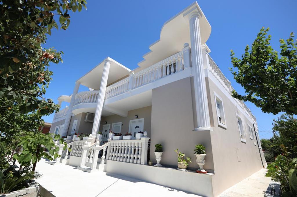 Guest House Narta Vlore Bagian luar foto
