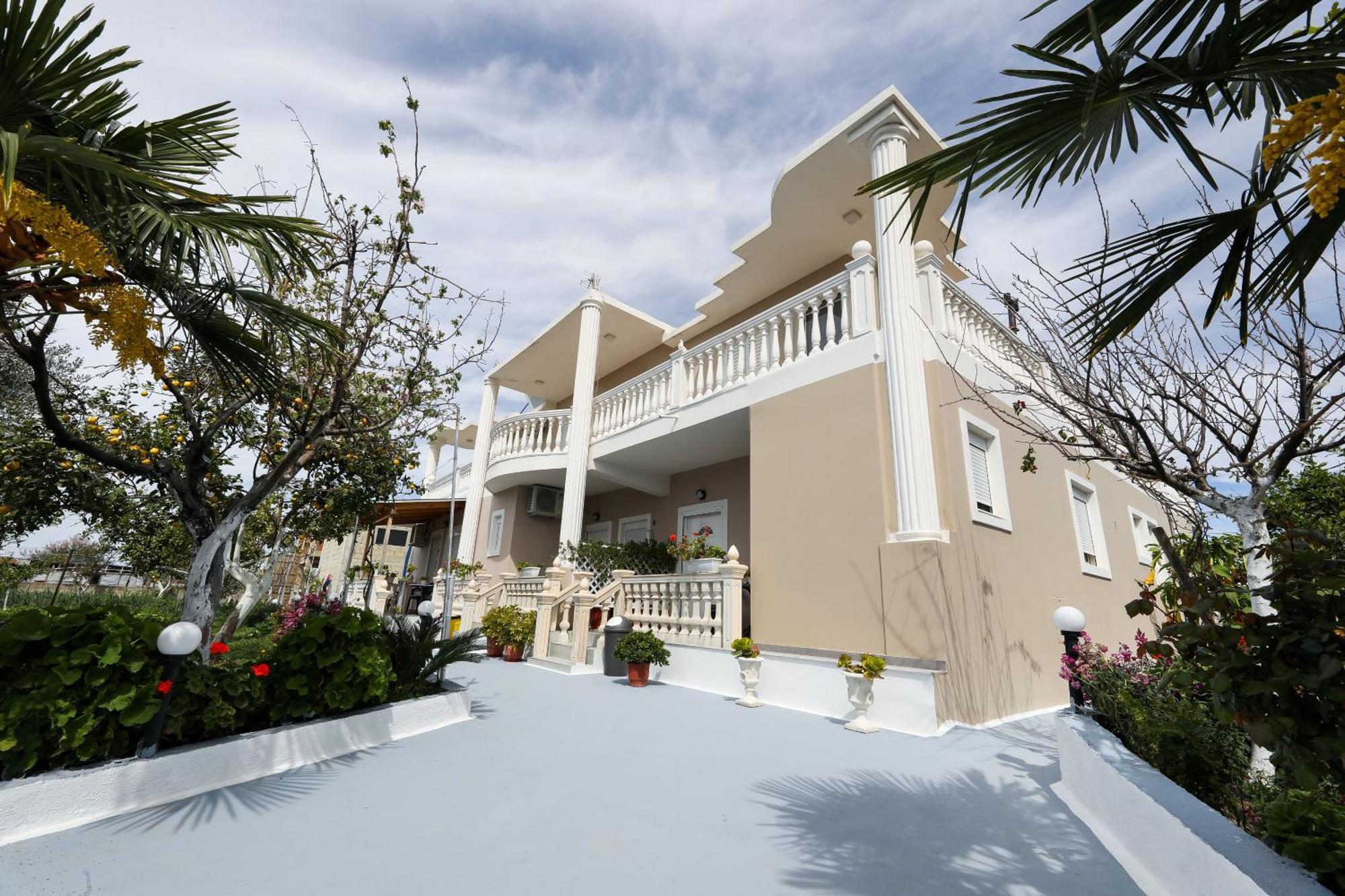 Guest House Narta Vlore Bagian luar foto