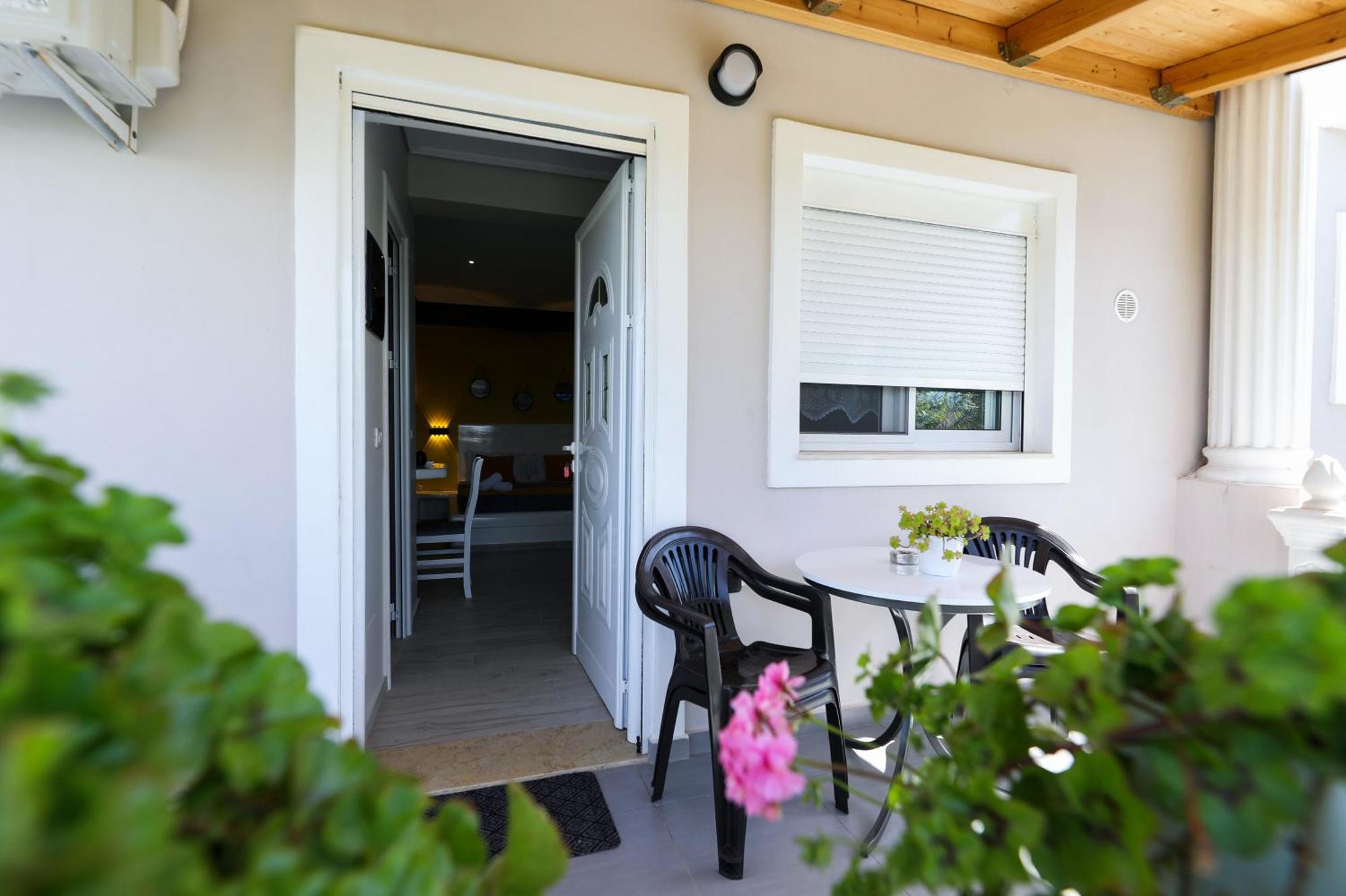 Guest House Narta Vlore Bagian luar foto