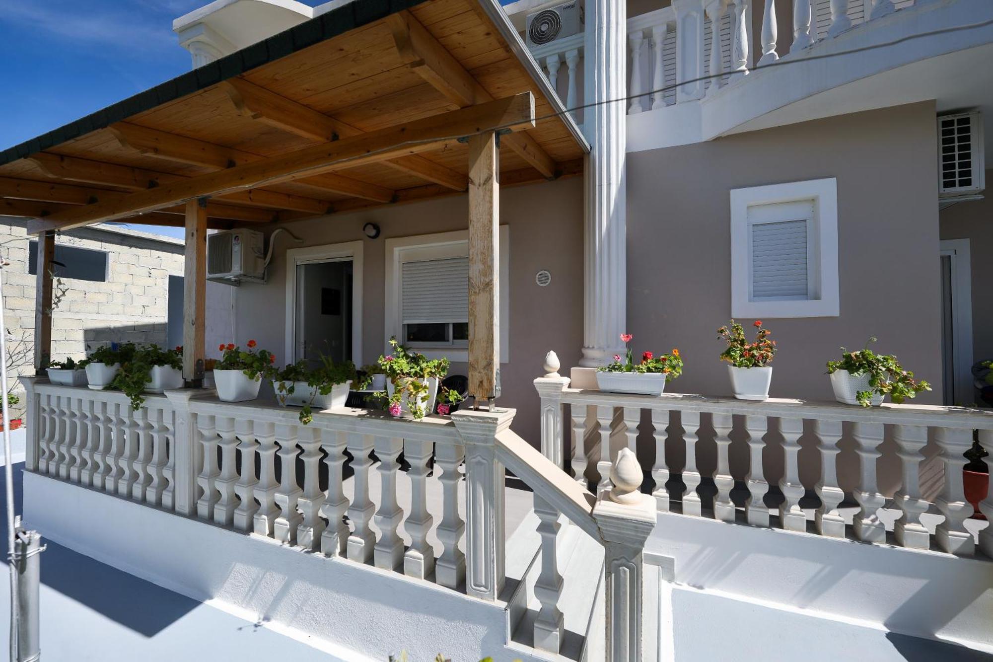 Guest House Narta Vlore Bagian luar foto