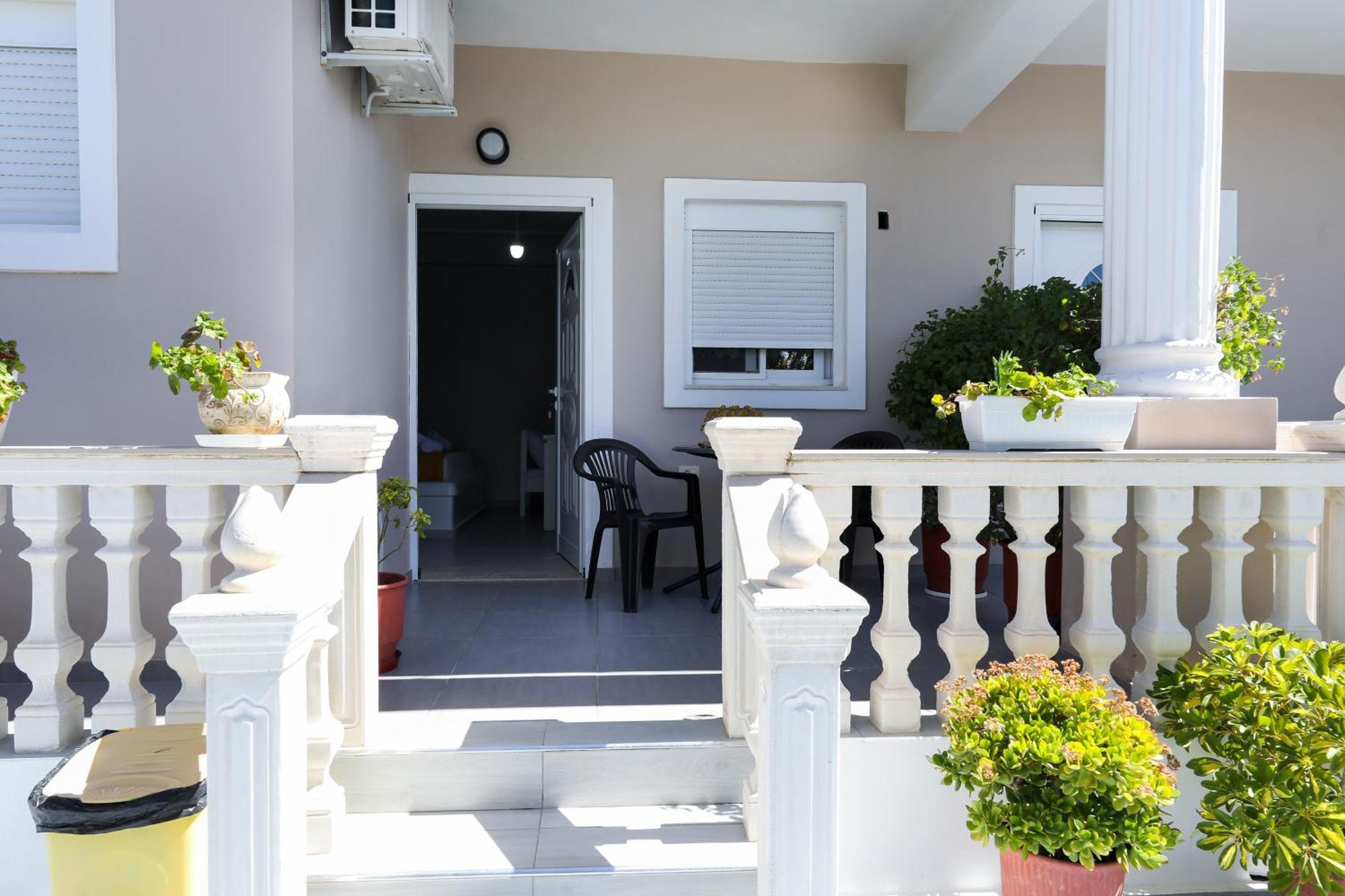 Guest House Narta Vlore Bagian luar foto